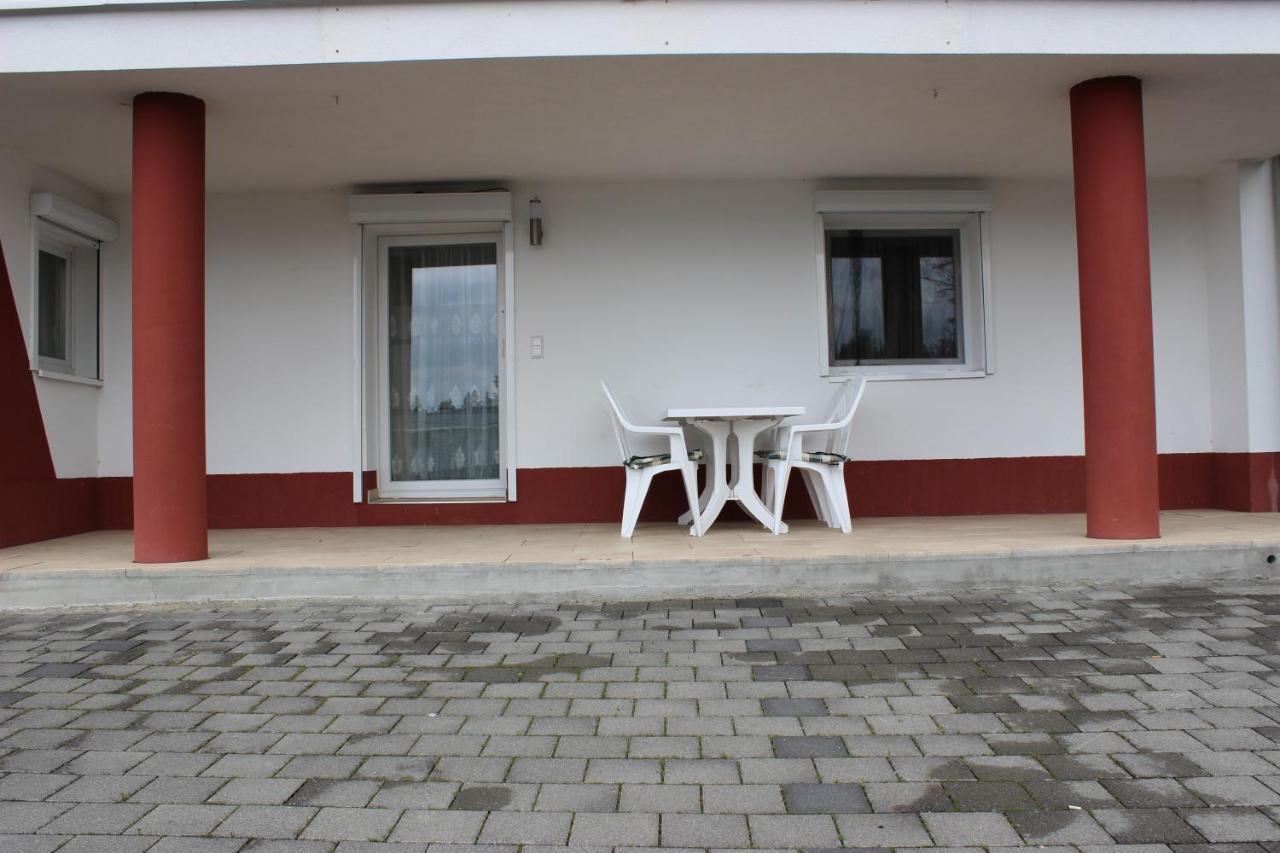 Bodensee Pension Юберлінген Екстер'єр фото